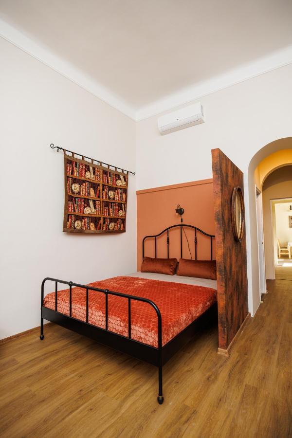 Apartamento Szeged szíve - Bécsi színek apartman Exterior foto